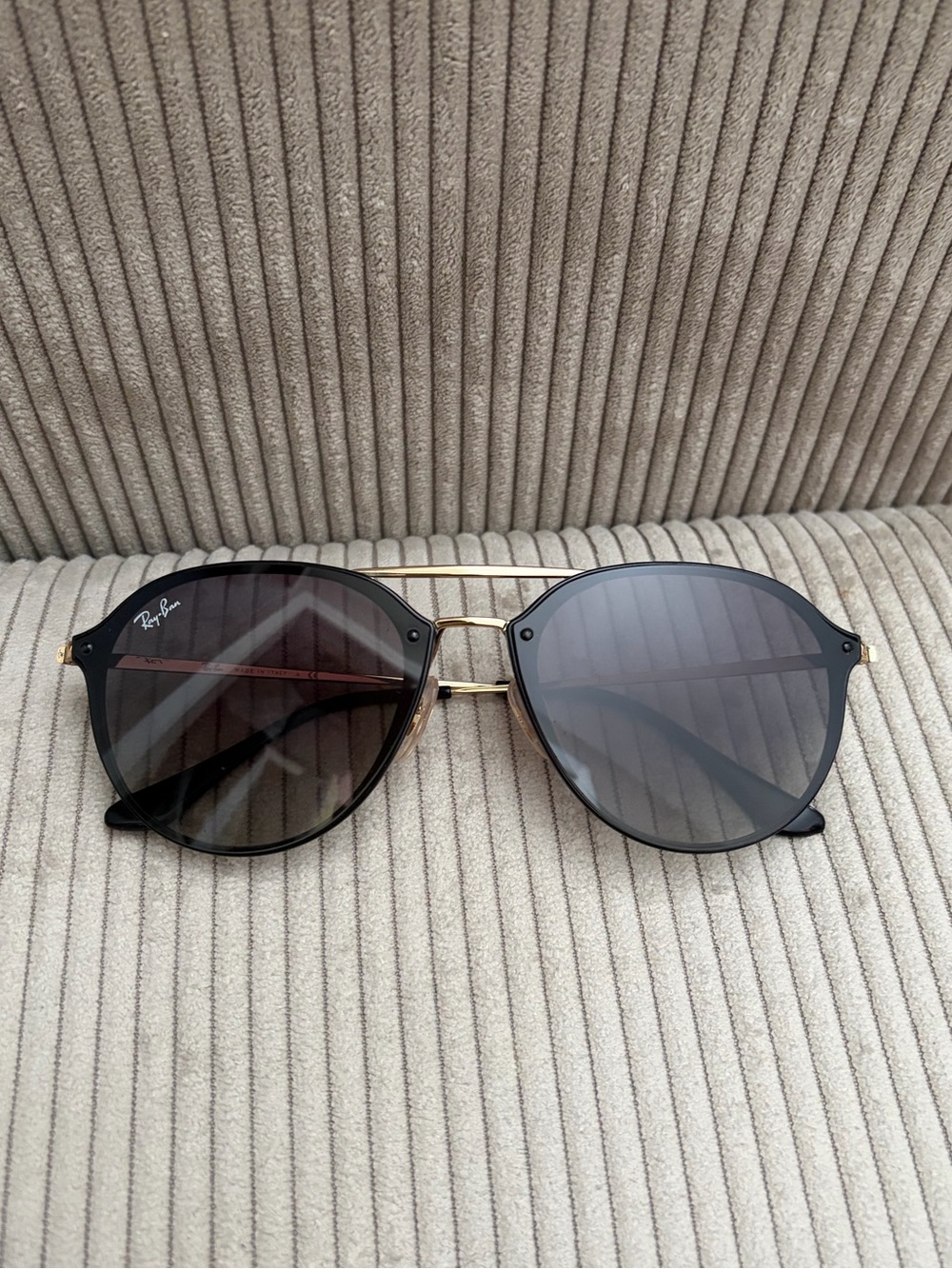 Ray-Ban Black & Gold Round Metal Frame Sunglasses